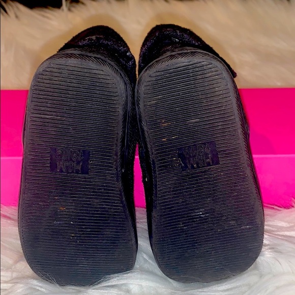 H&M Infant Sueded Fleece Lined Boots w/Stars Size 2.5-3.5 Black/Grey - Picture 6 of 6